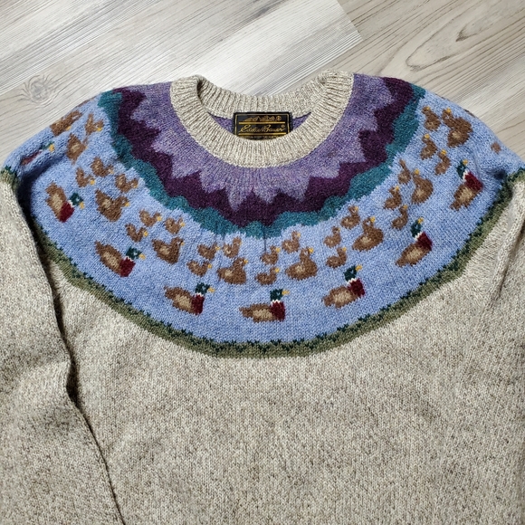 Women's Eddie Bauer Wool Blend Sweater Size Medium - Picture 2 of 5